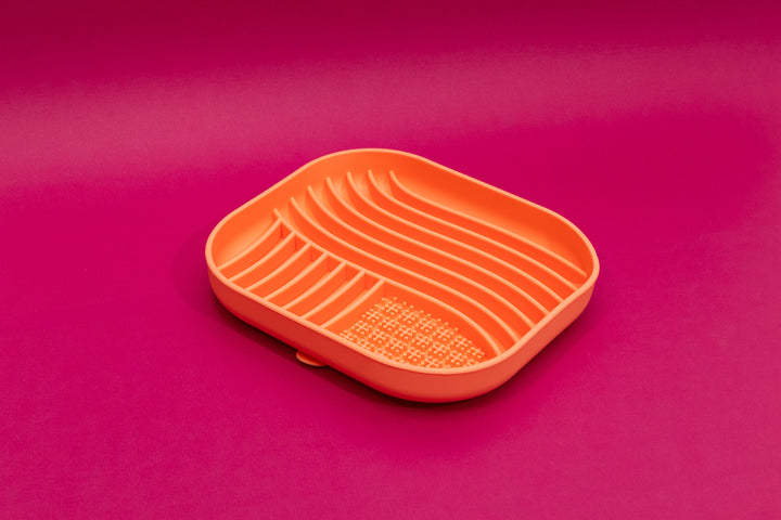 The Wavy Lickmat - Coral | Babelle - Babelle