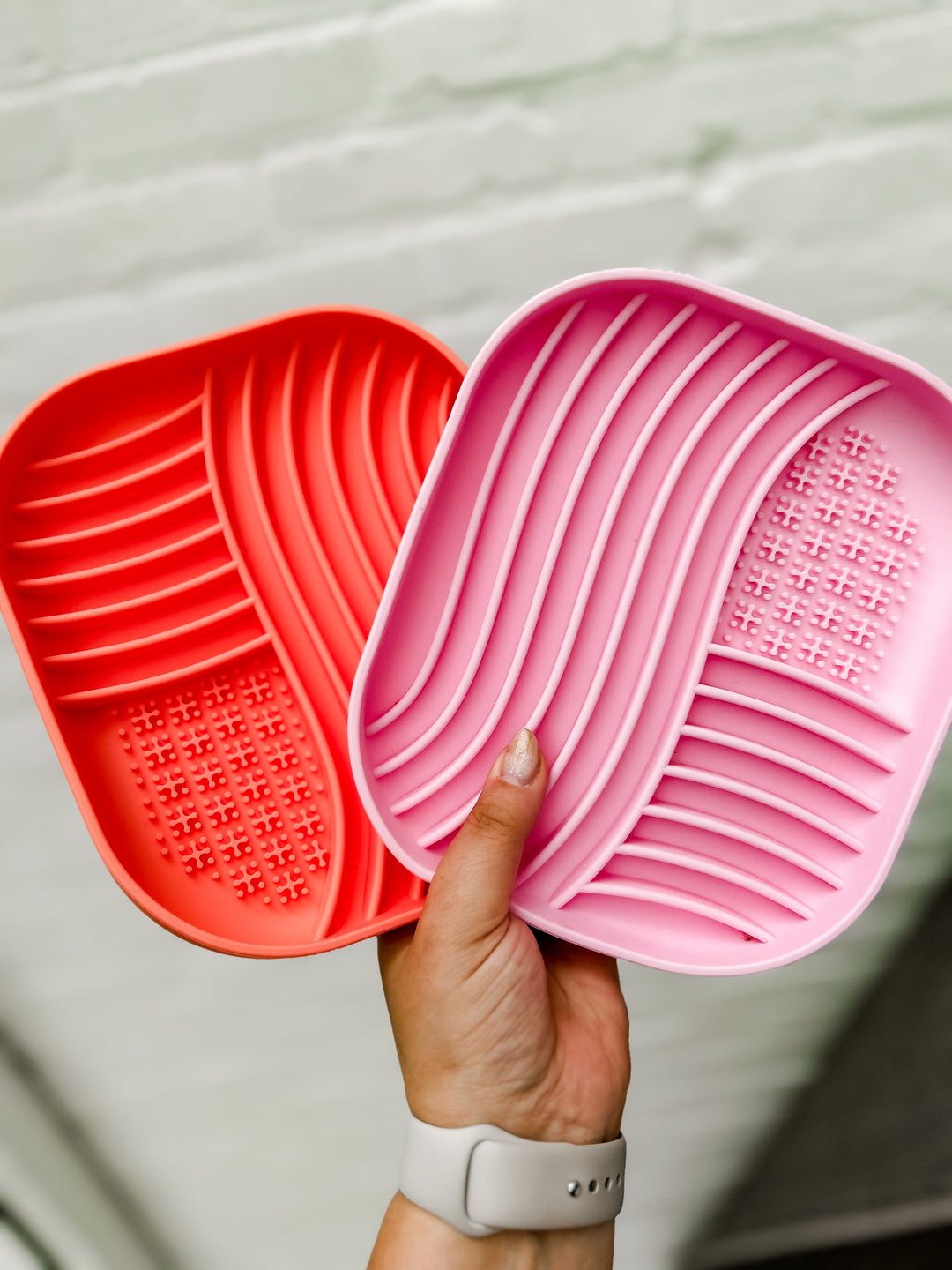 The Wavy Lickmat - Coral | Babelle - Babelle