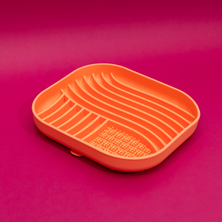 The Wavy Lickmat - Coral | Babelle - Babelle