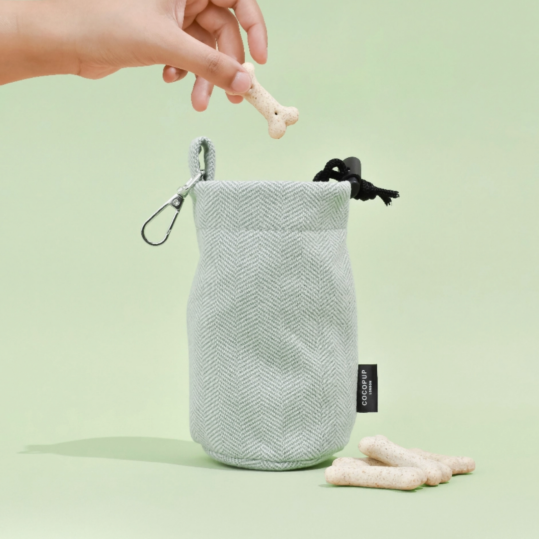 Sage Tweed drawstring pouch | Cocopup - Babelle