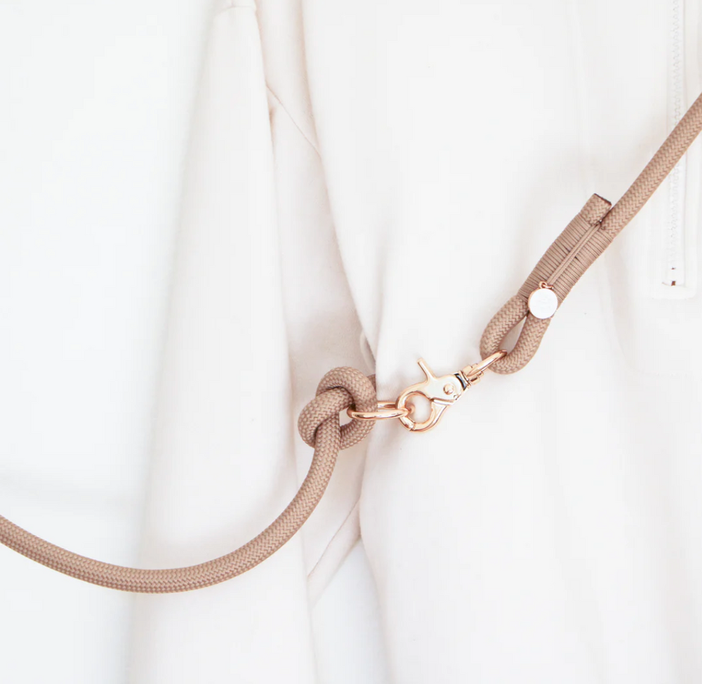 Tan Handsfree Leash | Furlou - Babelle