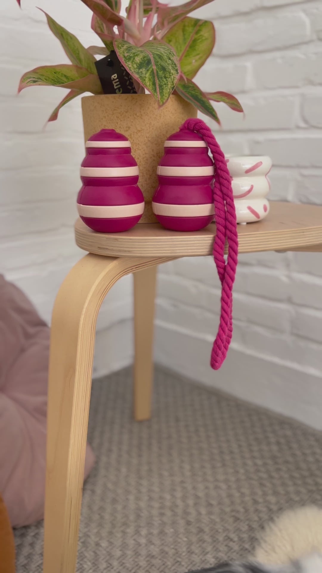 The Bubble Feeder Tug Toy | Babelle