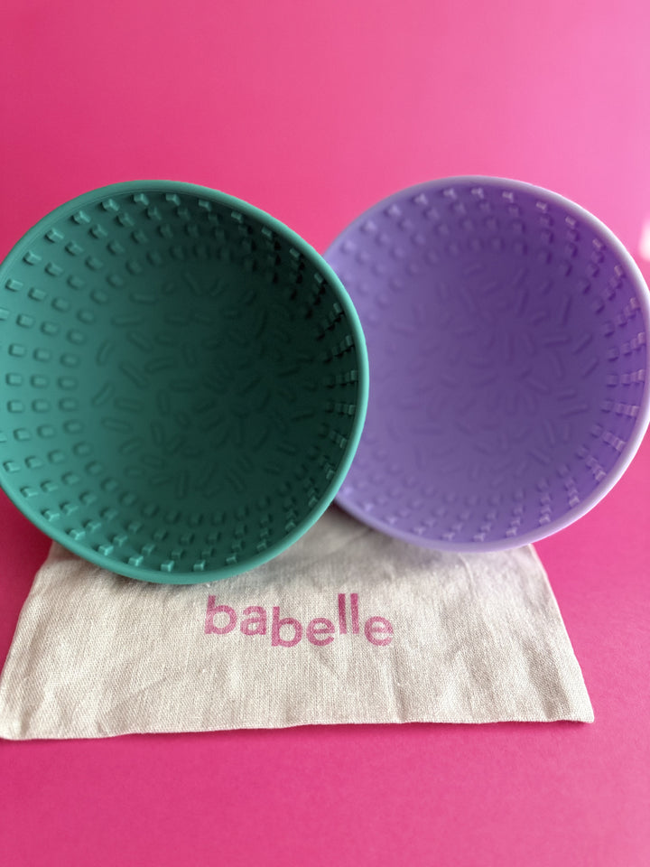 The Maxi Wiggler Lick Bowl - Lilac | Babelle