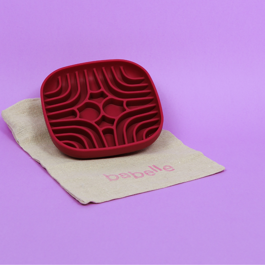 The Mini Maze Lickmat - Burgundy | Babelle - Babelle