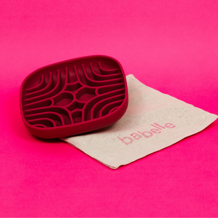 The Mini Maze Lickmat - Burgundy | Babelle - Babelle