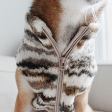 Load image in Gallery view, Camper Fleece | Lambwolf - Babelle
